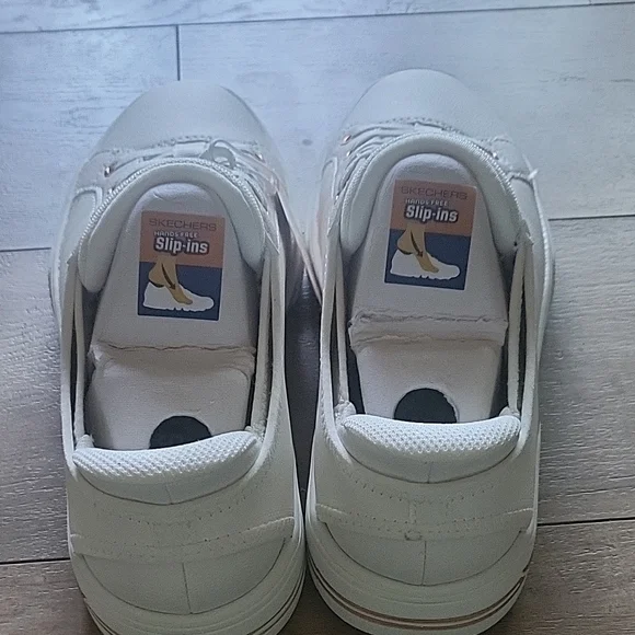 Skechers Women's Arch Fit Arcade-Ease-n Hands Free Slip-ins Sneaker Size 8 - Picture 3 of 8